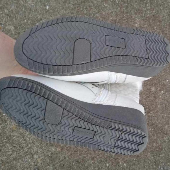 Roebuck & Co white fur boots toddler girl size 12M - Picture 6 of 9